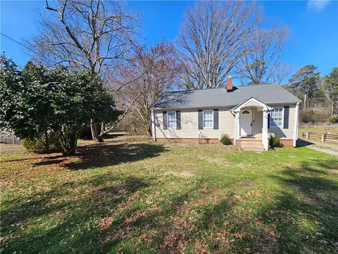 Exterior - 237 Pine Ln, Anderson, SC 29621 photo 4 of 7