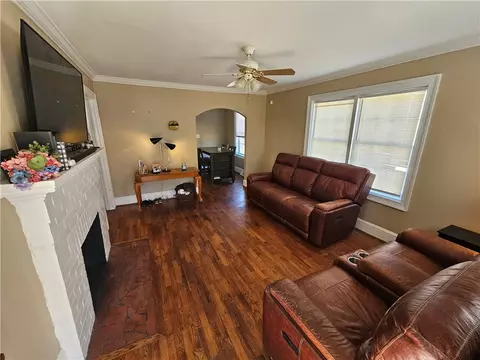 Living - 237 Pine Ln, Anderson, SC 29621 photo 1 of 3