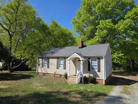 Exterior - 237 Pine Ln, Anderson, SC 29621 photo 3 of 7