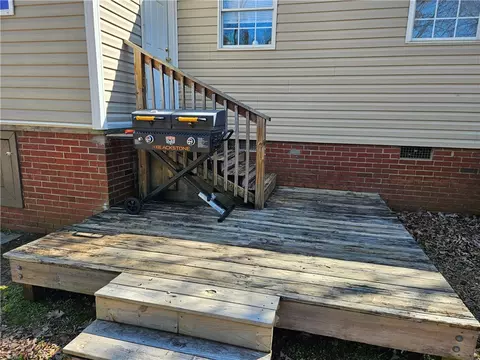 Exterior - 237 Pine Ln, Anderson, SC 29621 photo 7 of 7