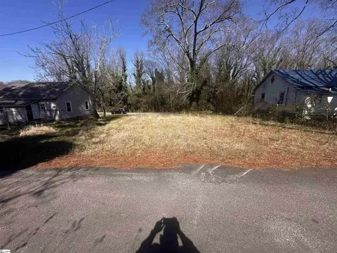 912 Pickens St, Anderson, SC 29621