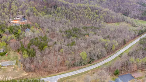 56 Angleblade Rd, Landrum, SC 29356 photo 4