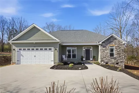 508 Ivy Spring Ct, Seneca, SC 29678