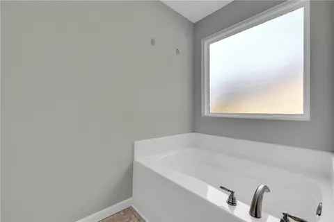Bath - 138 Madison Pointe Dr, Seneca, SC 29678 photo 1 of 4