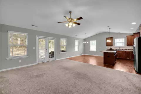 Living - 138 Madison Pointe Dr, Seneca, SC 29678 photo 4 of 4