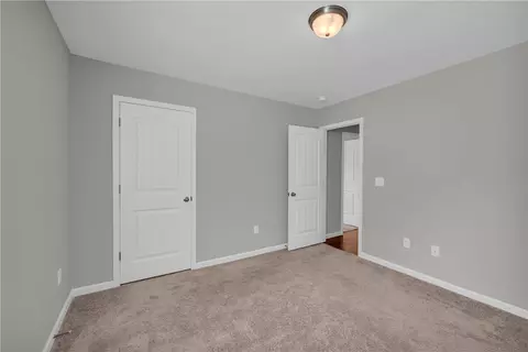 Bedroom - 138 Madison Pointe Dr, Seneca, SC 29678 photo 4 of 5