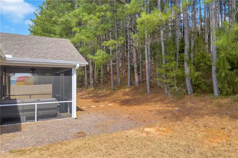 Exterior - 138 Madison Pointe Dr, Seneca, SC 29678 photo 7 of 9