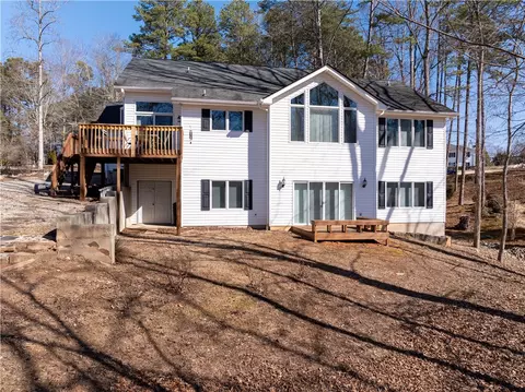 439 Cane Creek Landing Rd, Seneca, SC 29672
