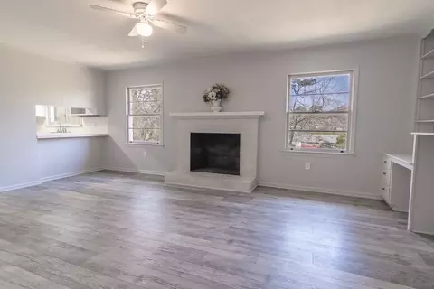 Living - 2811 Leconte Rd, Anderson, SC 29621 photo 5 of 6