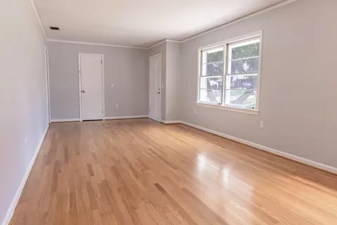 Living - 2811 Leconte Rd, Anderson, SC 29621 photo 2 of 6