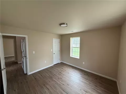 Living - 620 E Orr St, Anderson, SC 29621 photo 2 of 5