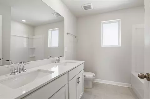 Bath - 301 Shortleaf Ln, Pendleton, SC 29670 photo 2 of 4