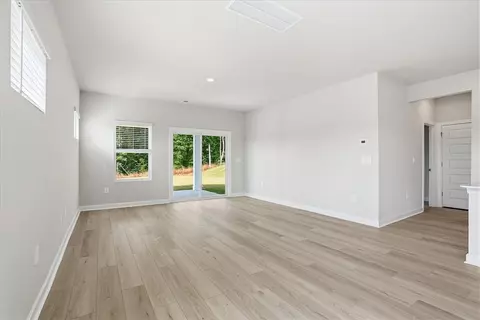 Living - 301 Shortleaf Ln, Pendleton, SC 29670 photo 1 of 4