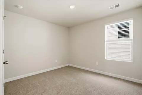 Bedroom - 301 Shortleaf Ln, Pendleton, SC 29670 photo 4 of 6