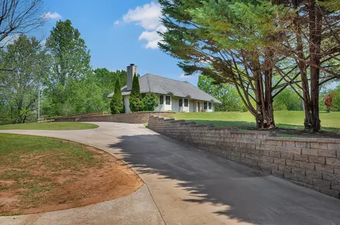 703 Burnt Tanyard Rd, Salem, SC 29676