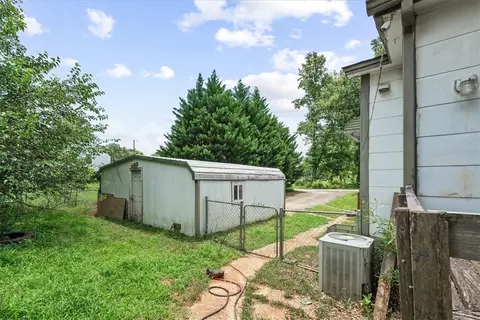 Exterior - 208 Holleman St, Seneca, SC 29678 photo 8 of 9