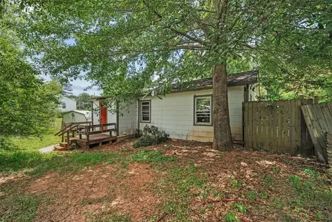 Exterior - 208 Holleman St, Seneca, SC 29678 photo 6 of 9