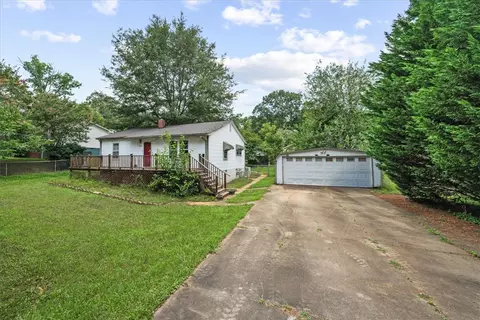 Exterior - 208 Holleman St, Seneca, SC 29678 photo 2 of 9