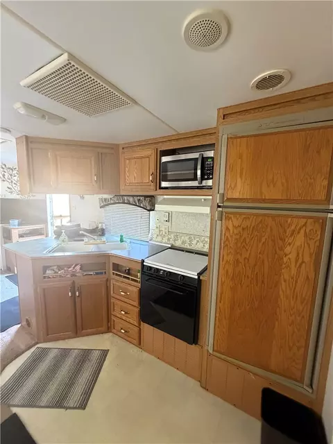 262 Blue Sky Dr, Sunset, SC 29685 photo 4