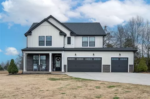 Exterior - 2847 Lebanon Rd, Pendleton, SC 29670 photo 3 of 6