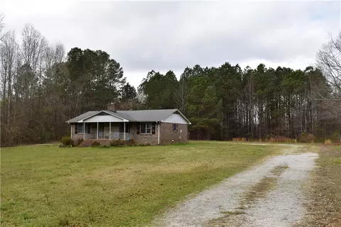 110 Gena Dr, Iva, SC 29655