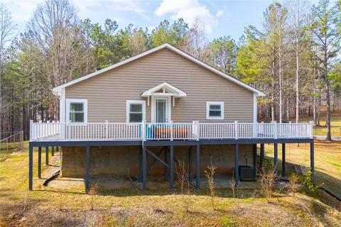 196 Flyroot Trl, Pickens, SC 29671