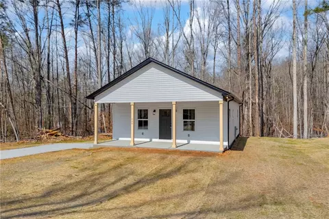 426 E Sheffield Dr, Westminster, SC 29693