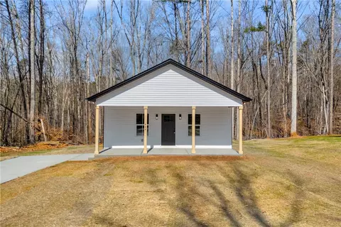 Exterior - 426 E Sheffield Dr, Westminster, SC 29693 photo 1 of 7