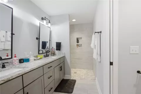 Bath - 119 Brook Ln, Seneca, SC 29672 photo 1 of 4