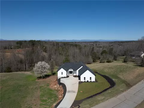 725 Hidden Falls Dr, West Union, SC 29696