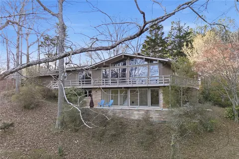 Exterior - 231 Lakeside Dr, Walhalla, SC 29691 photo 3 of 10