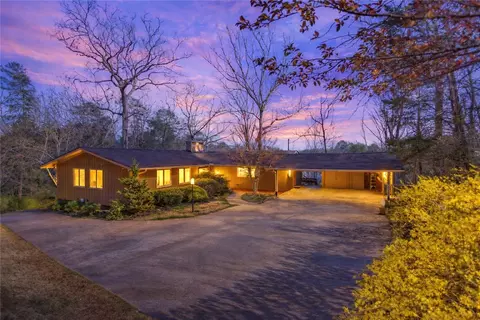Exterior - 231 Lakeside Dr, Walhalla, SC 29691 photo 2 of 10