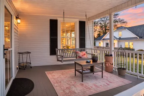 304 S Spring St, Walhalla, SC 29691 photo 8