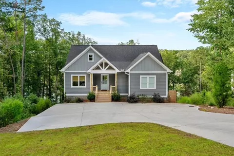 545 Peninsula Rd, West Union, SC 29696
