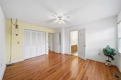 Bedroom - 98 Mountain View Dr, Walhalla, SC 29691 photo 3 of 3