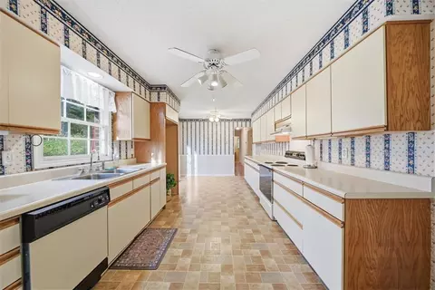 Kitchen - 98 Mountain View Dr, Walhalla, SC 29691 photo 1 of 3
