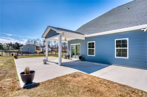 145 Coppermine Dr, Easley, SC 29642 photo 32
