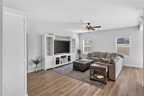 145 Coppermine Dr, Easley, SC 29642 photo 16