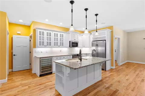 Kitchen - 104 Springdale Ct, Central, SC 29630 photo 2 of 3