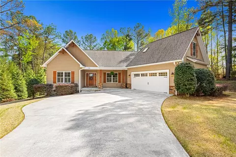 Exterior - 104 Springdale Ct, Central, SC 29630 photo 9 of 10
