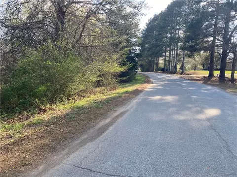 71 Hicks Dr # -A, Starr, SC 29684 photo 2