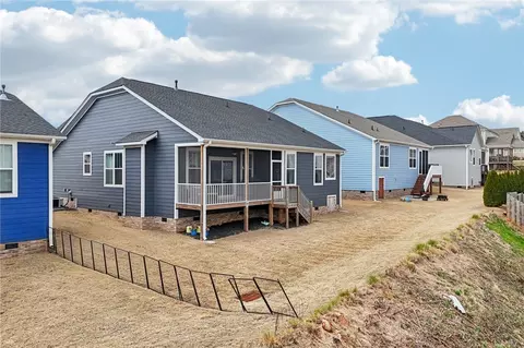 Exterior - 205 Daystrom Dr, Greer, SC 29651 photo 9 of 11