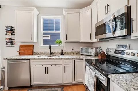 Kitchen - 205 Daystrom Dr, Greer, SC 29651 photo 3 of 3