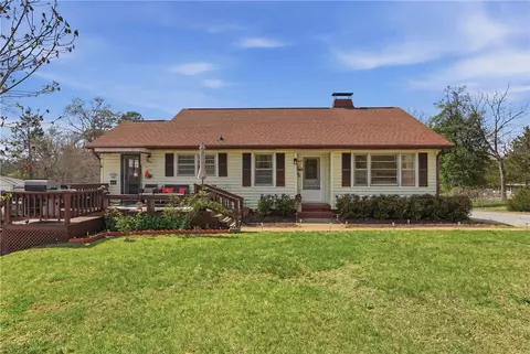 602 S Tugaloo St, Walhalla, SC 29691