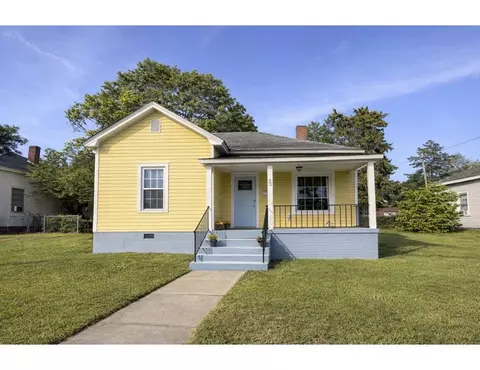 38 N Greenwood Ave, Ware Shoals, SC 29692