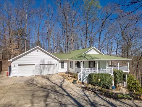 204 Riverlake Rd, Fair Play, SC 29643