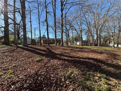 Exterior - 112 Ross Dr, Starr, SC 29684 photo 6 of 6
