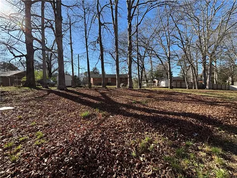 Exterior - 112 Ross Dr, Starr, SC 29684 photo 5 of 6
