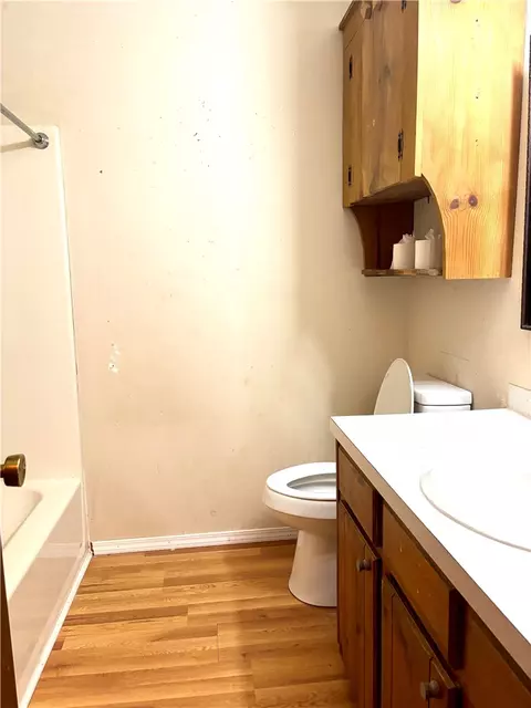 Bath - 112 Ross Dr, Starr, SC 29684 photo 1 of 3