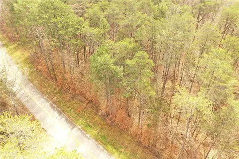 100 Queenanne Ct, Westminster, SC 29693